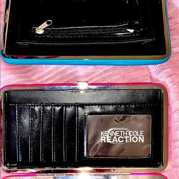 Bundle Kenneth Cole wallets 2 for one price - Picture 3 of 4